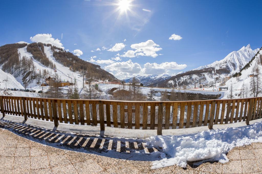 Le Sestriere Hotell Allos Exteriör bild